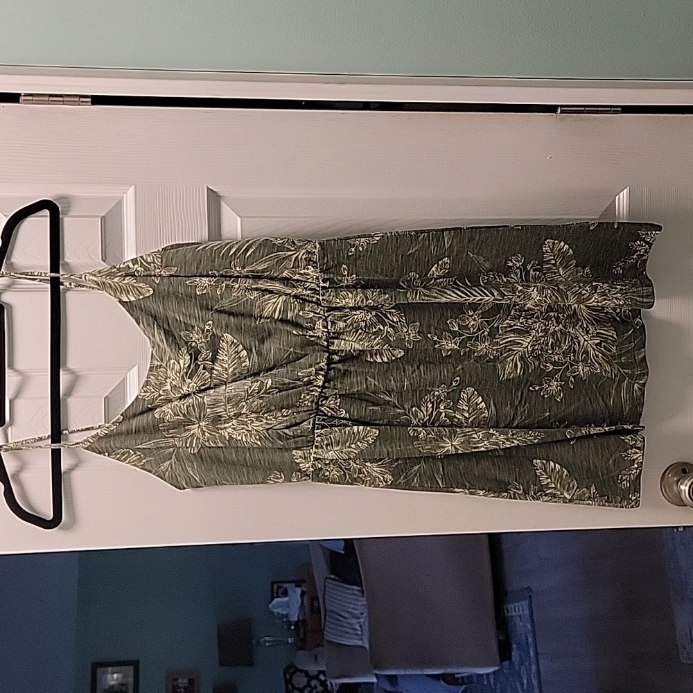 Green Tropical print dress